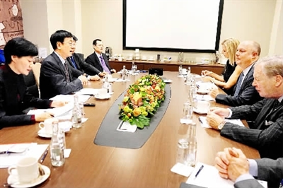 曲靖曹建明会见国际检察官联合会主席乔罗希