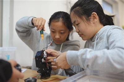 曲靖北京市初中科学实践活动启动 可选千余课程