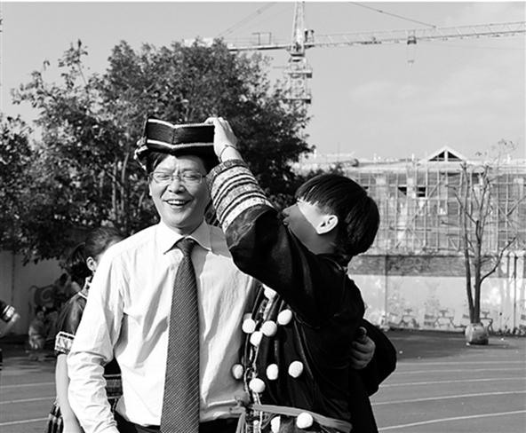 曲靖两位杭州教育人的领悟：扶贫先扶志
